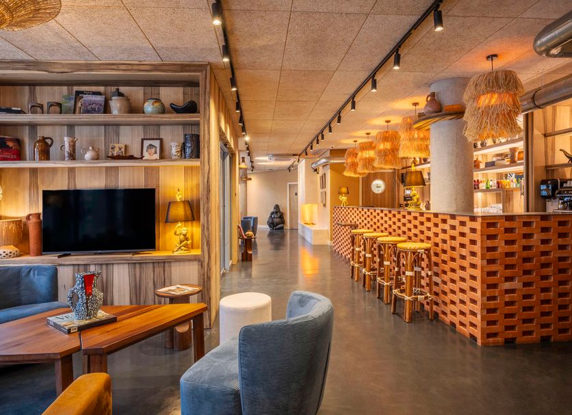 Bar Photo