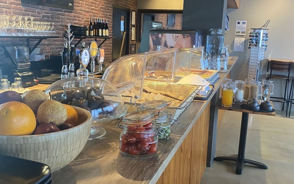 Buffet Photo