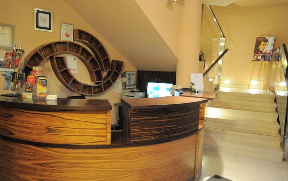 Front desk Photo