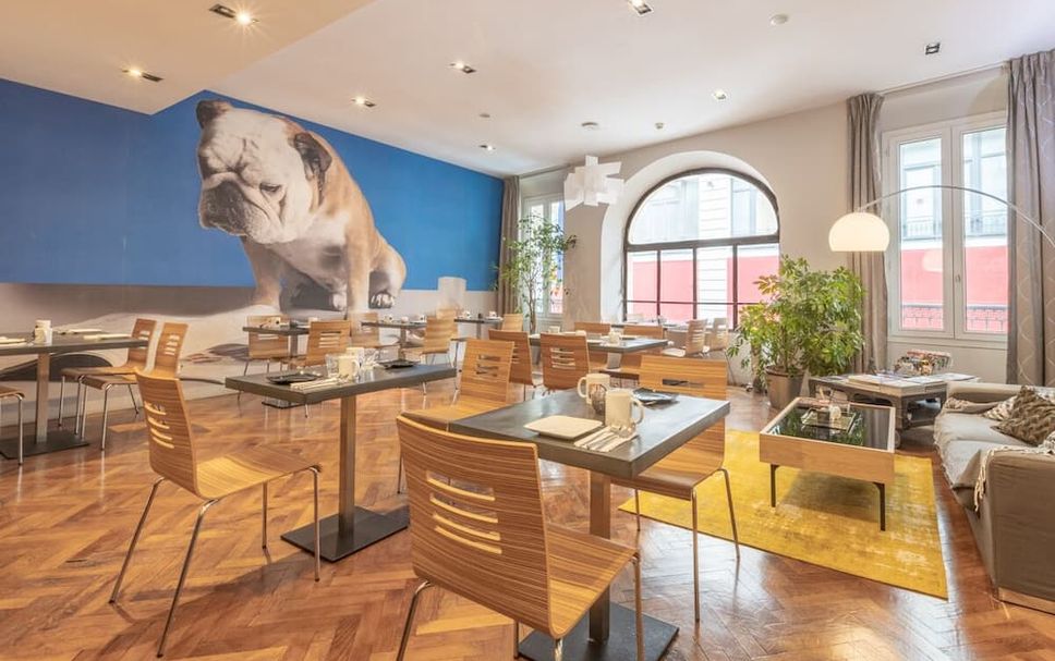 Restaurant Photo