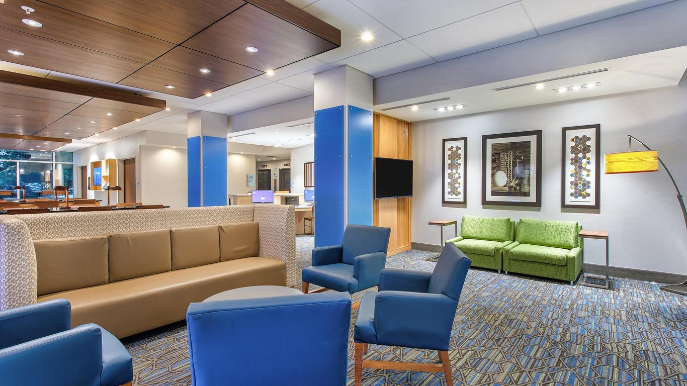 Holiday Inn Express Williamsburg, An IHG Hotel