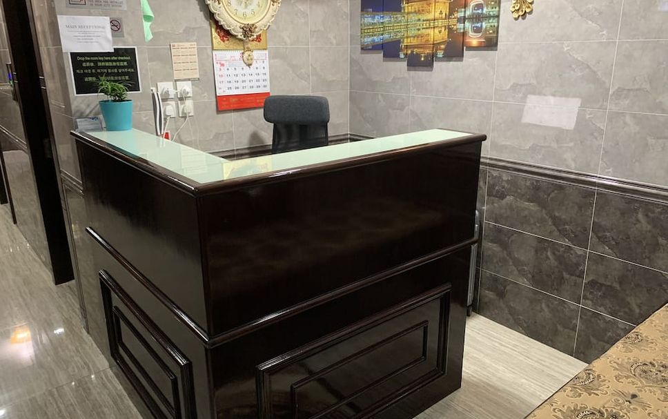 Front desk Photo