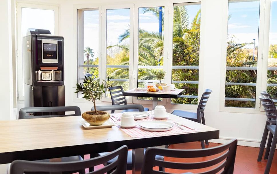 Dining room Photo