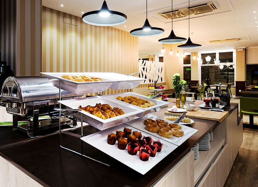 Buffet Photo