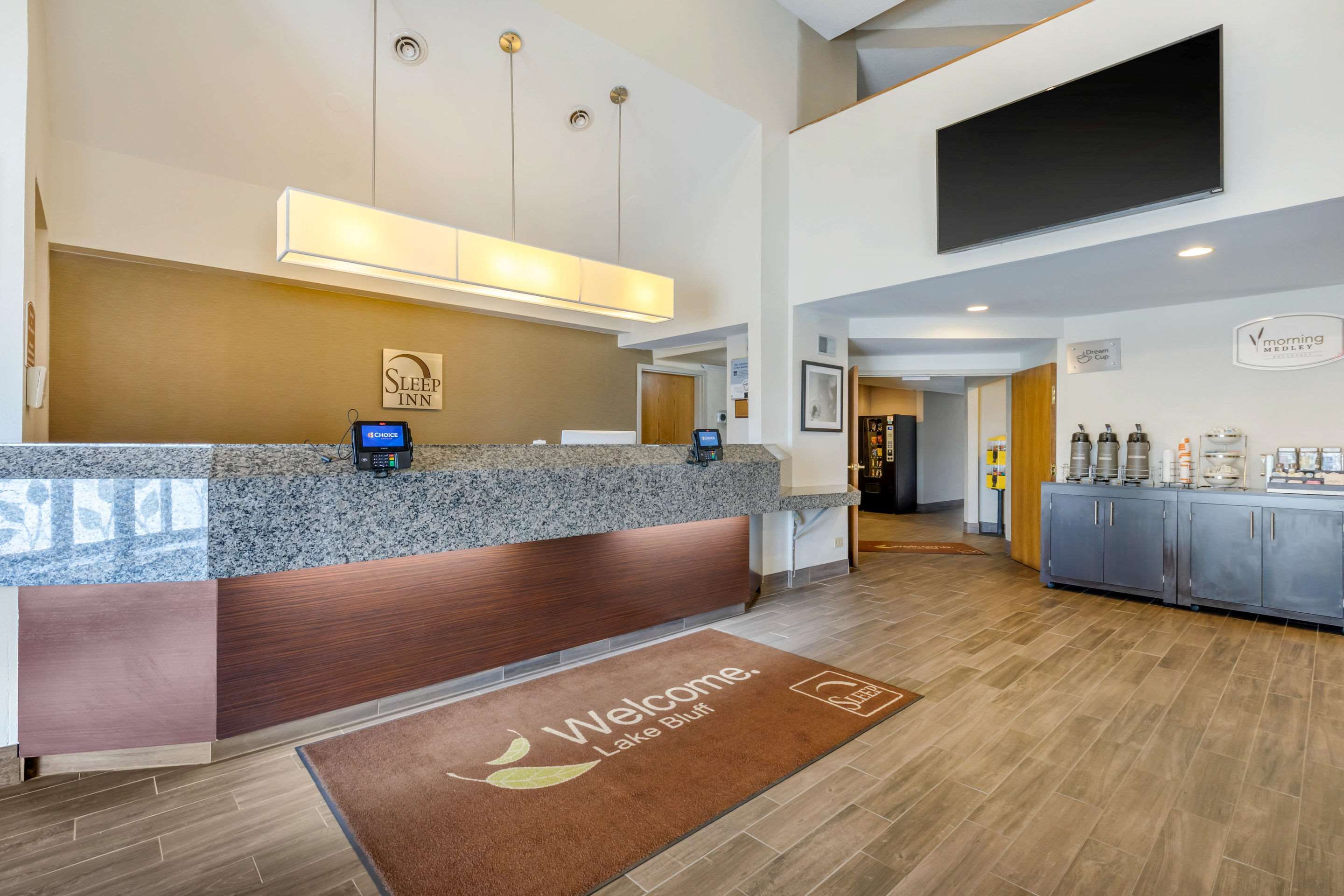 Front desk Photo
