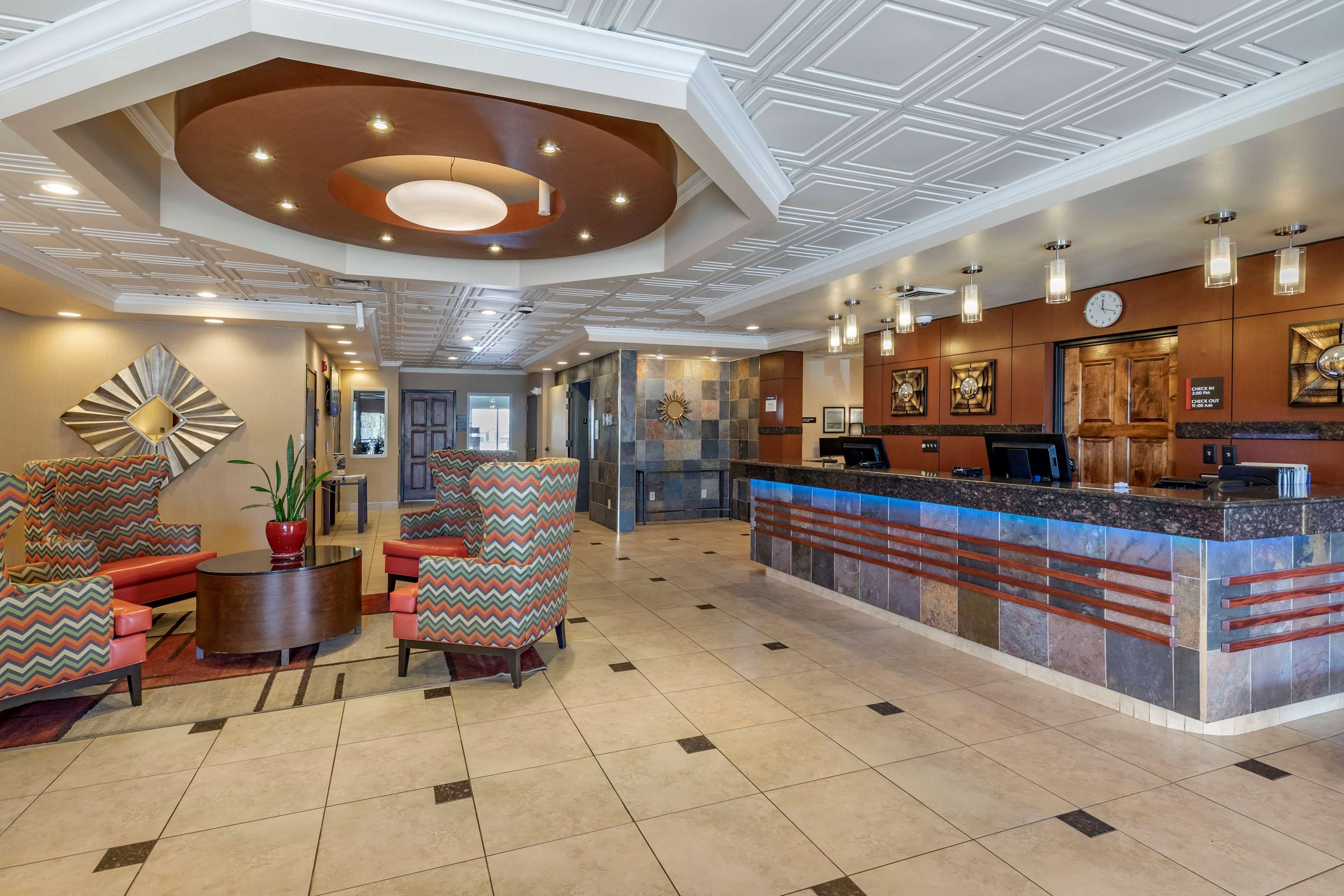 Front desk Photo