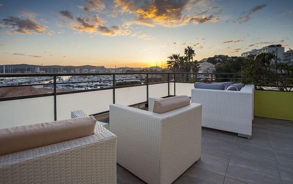Balcony Photo