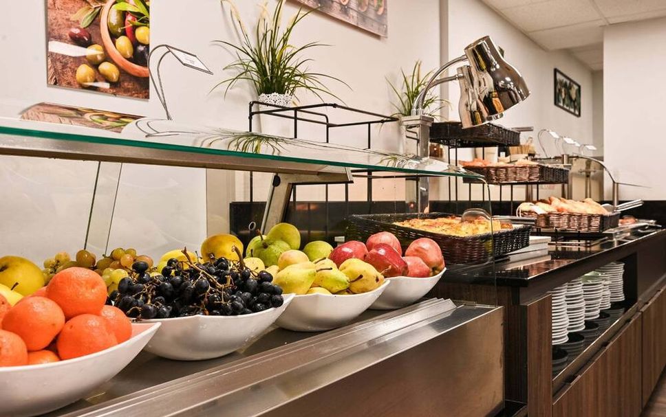 Buffet Photo