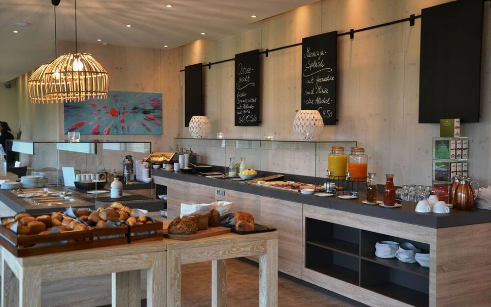 Buffet Photo