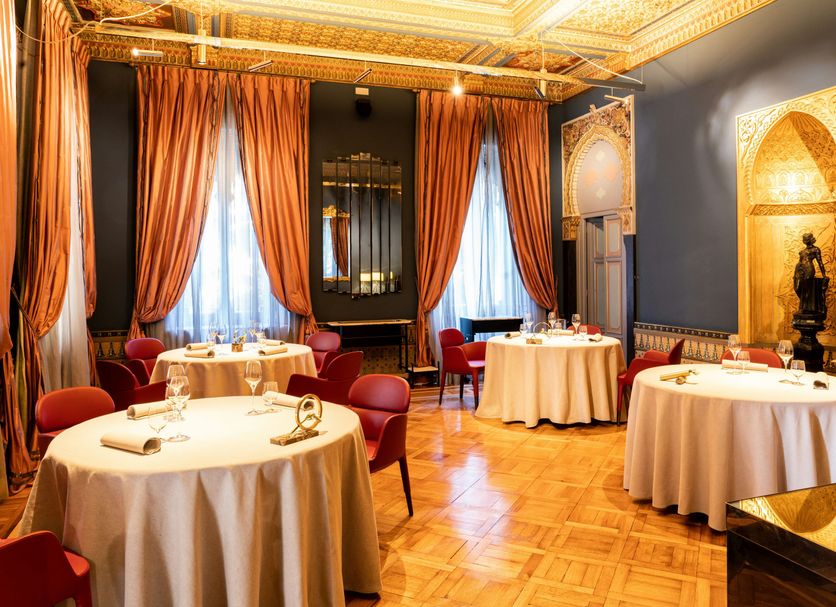 Restaurant Photo