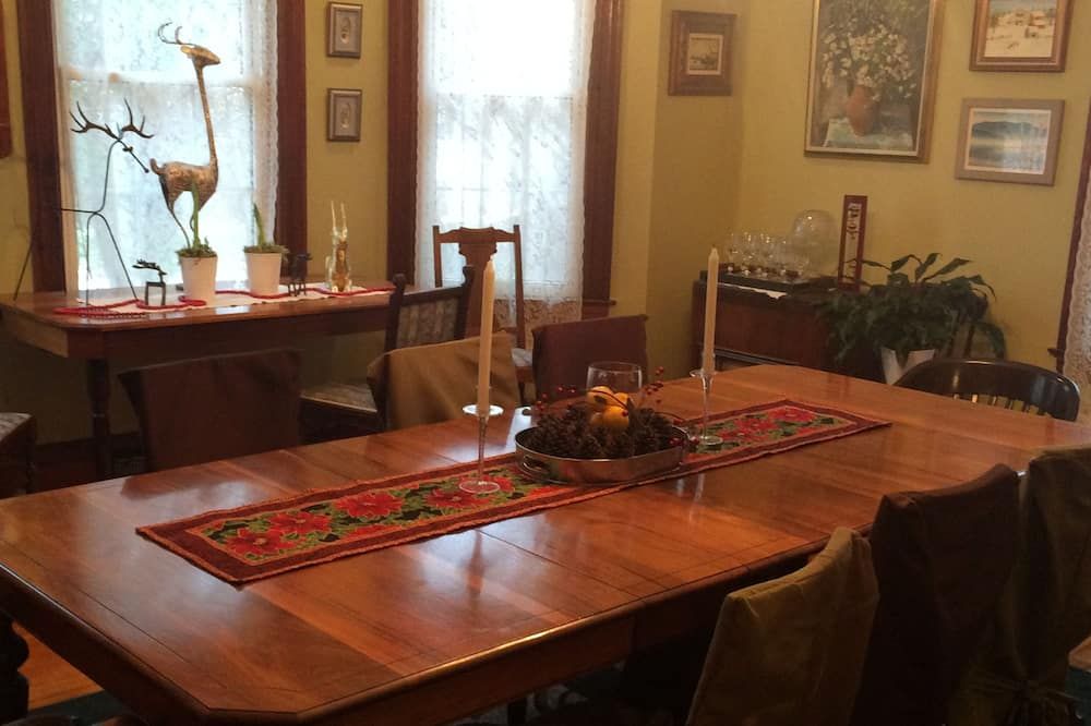 Dining room