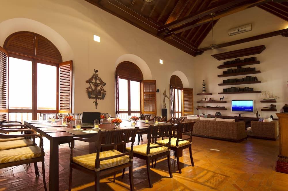 Dining room Photo