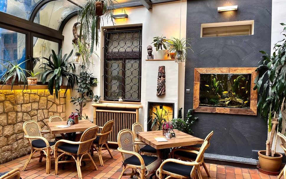 Restaurant Photo