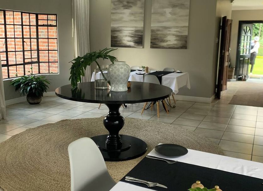 Dining room Photo