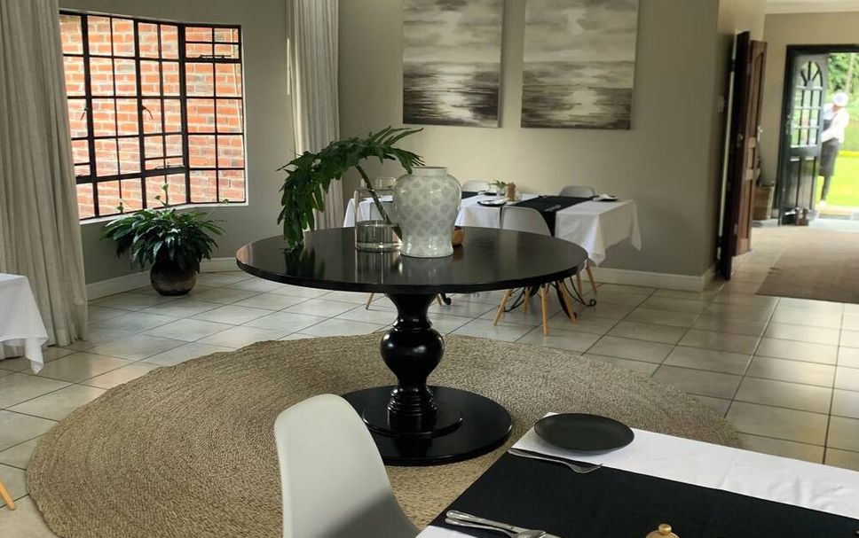 Dining room Photo