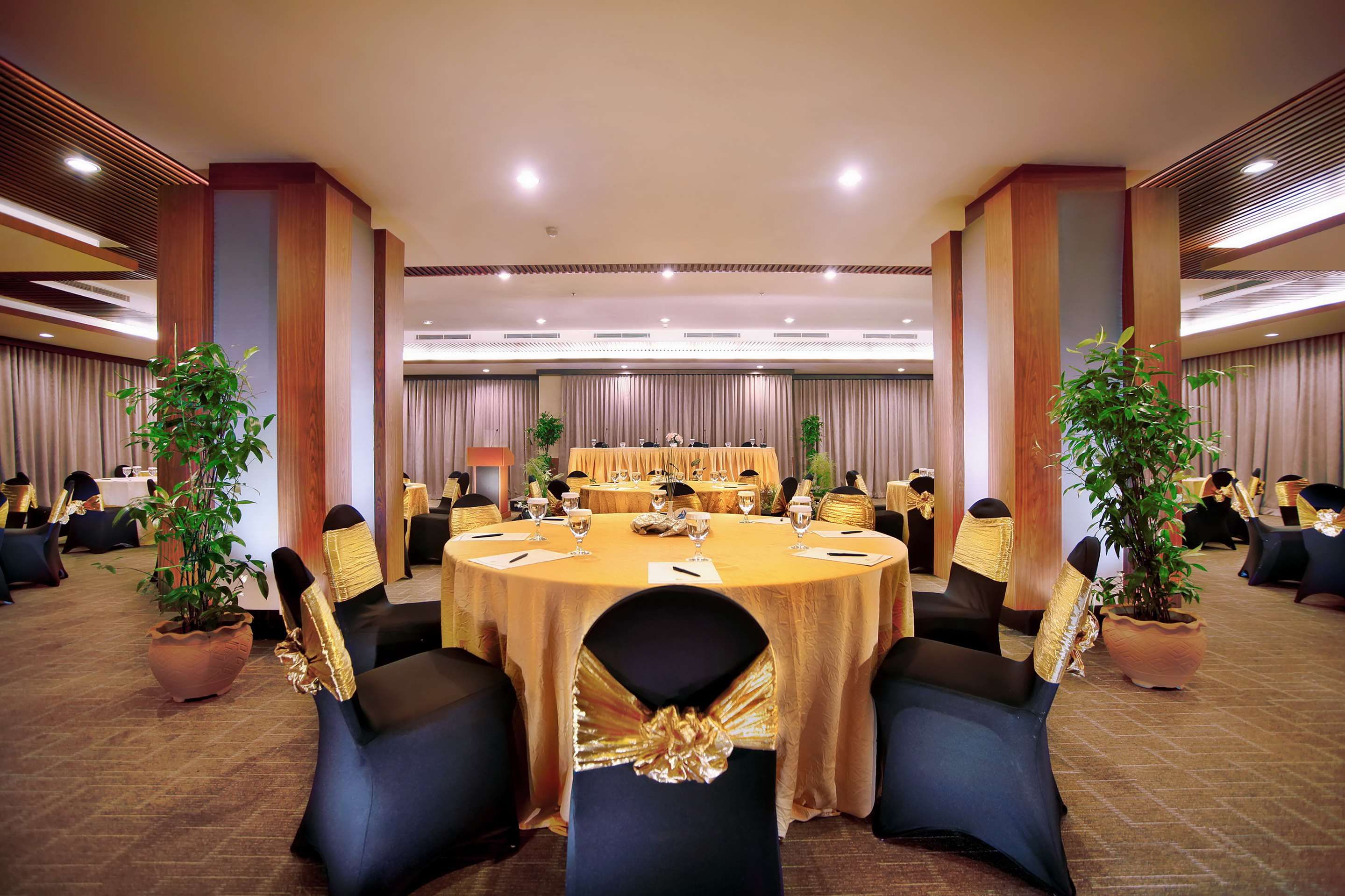 Banquet hall