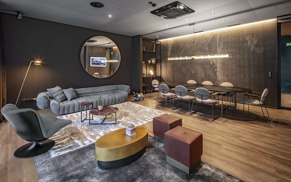 Lounge Photo