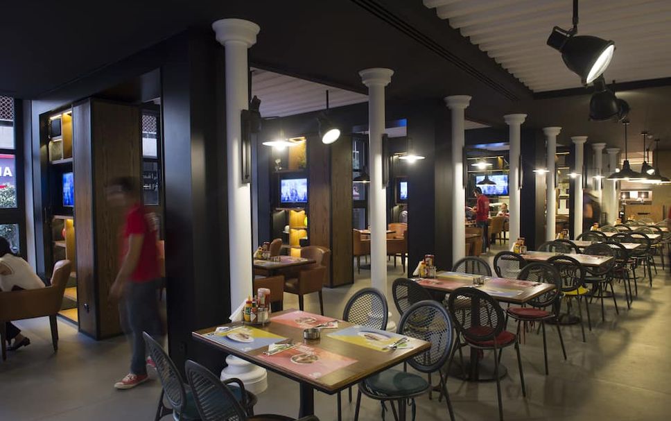Restaurant Photo