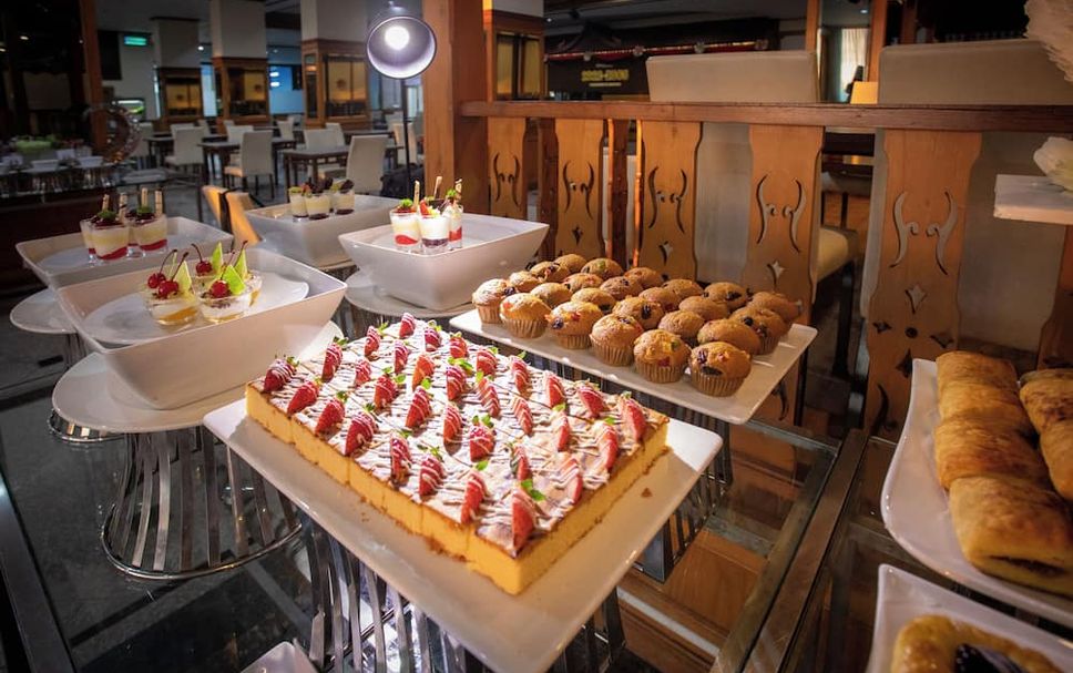 Buffet Photo