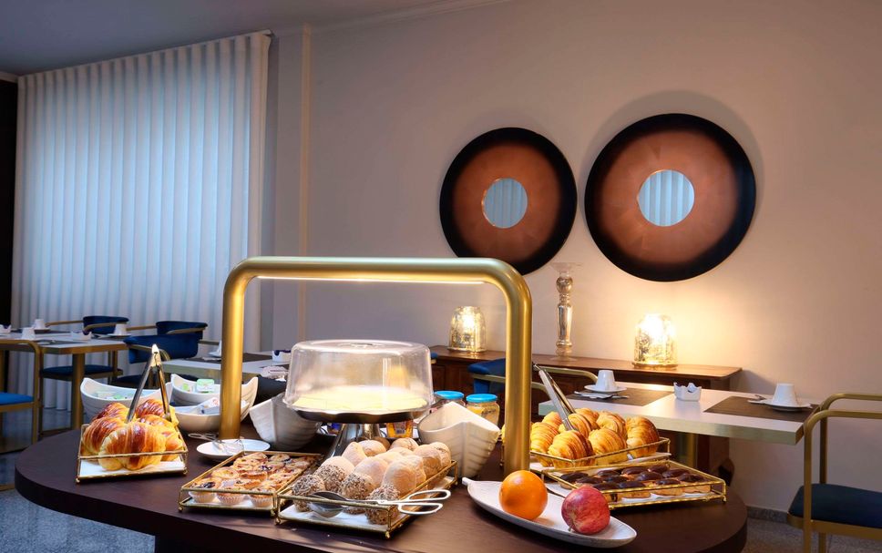 Buffet Photo