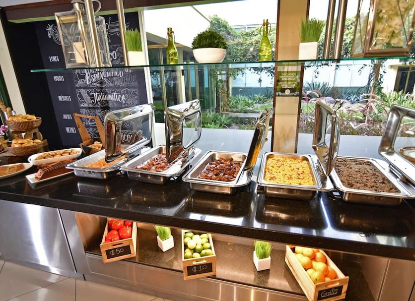 Buffet Photo