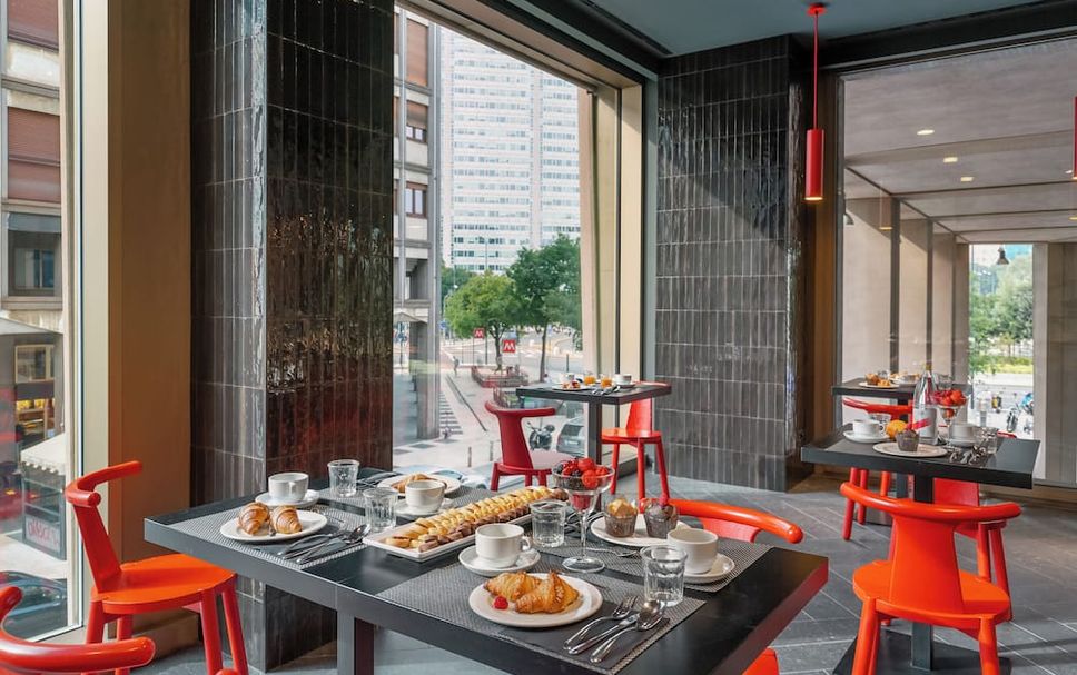 Restaurant Photo