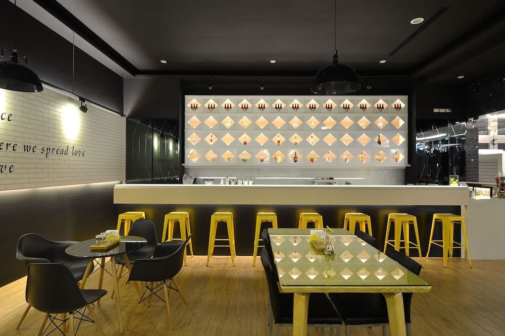 Bar Photo