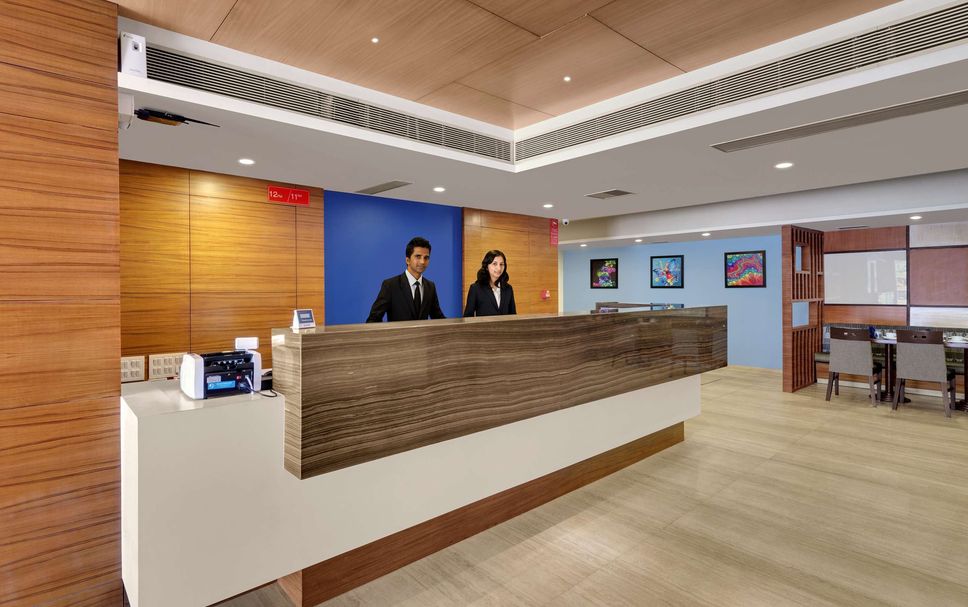 Front desk Photo