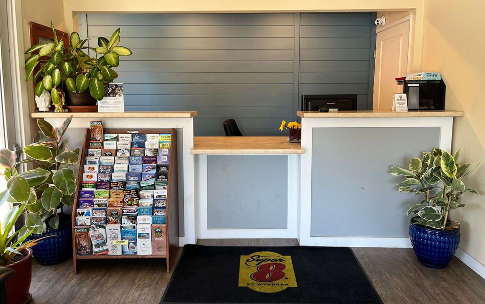 Front desk Photo