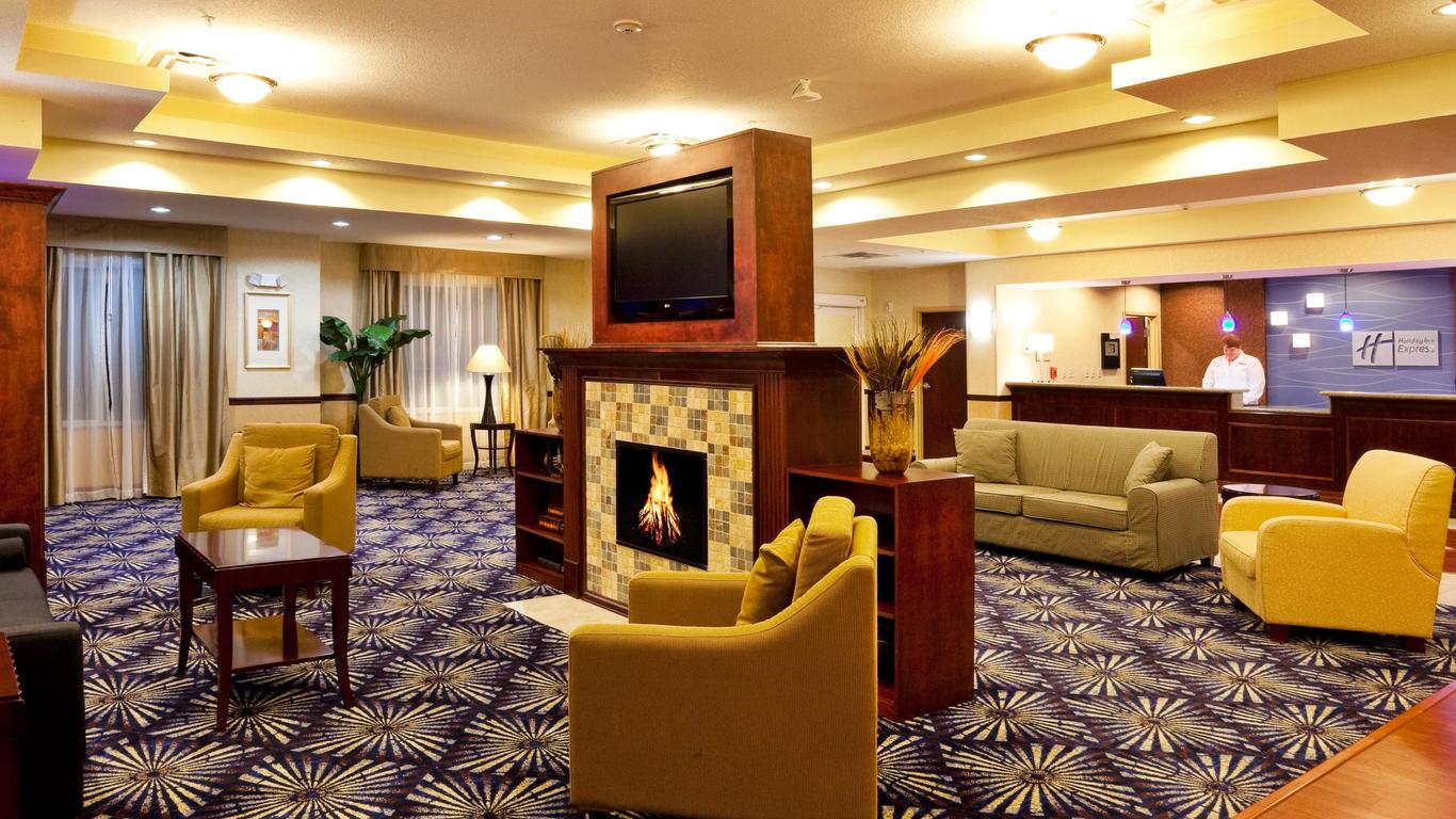 Holiday Inn Express Hotel & Suites Brooksville