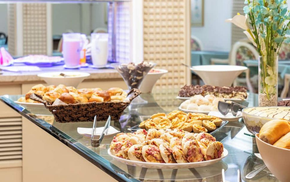 Buffet Photo