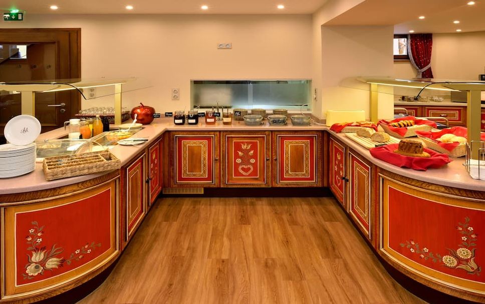Buffet Photo
