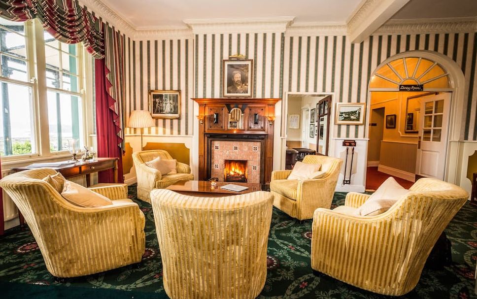 Lounge Photo