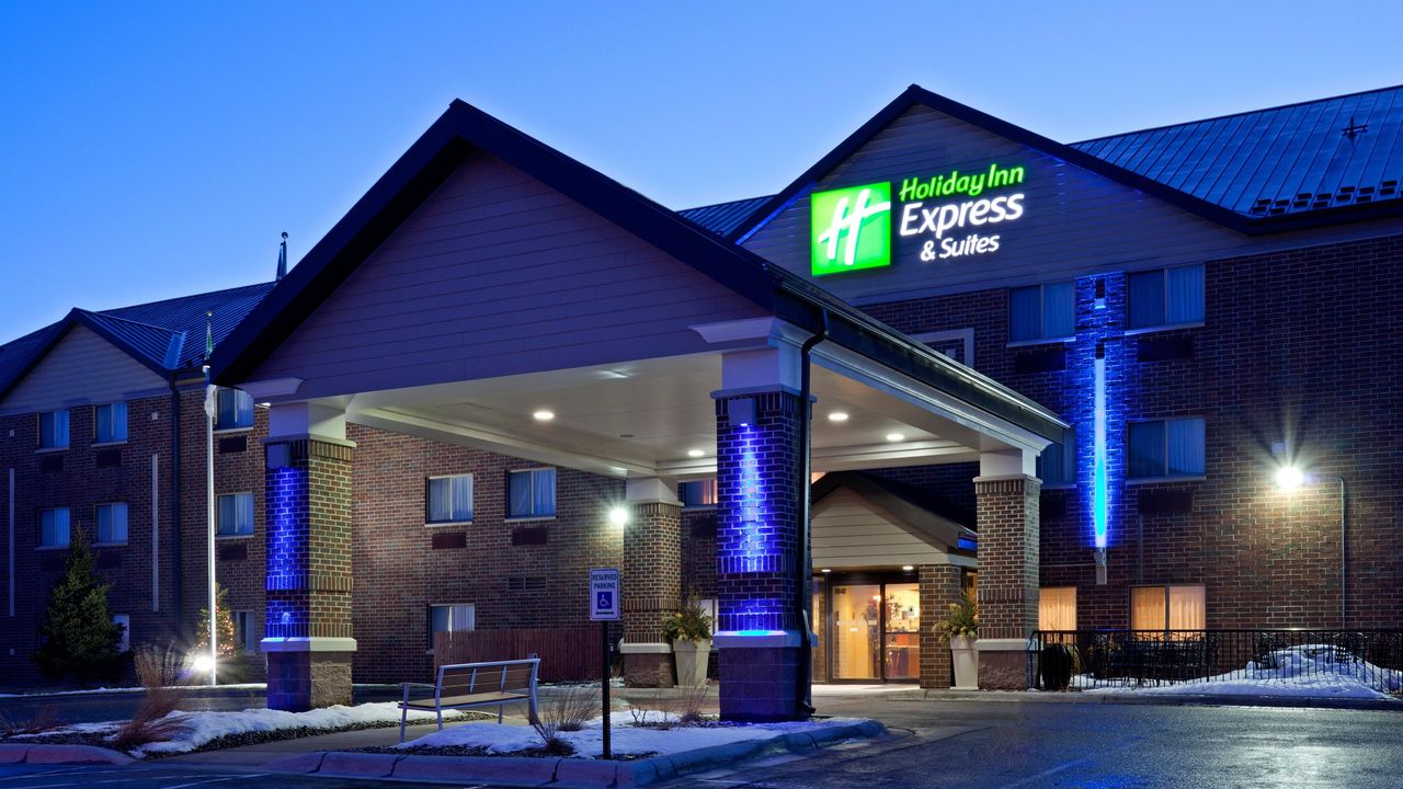 Holiday Inn Express Hotel & Suites St. Paul Woodbury, An IHG Hotel