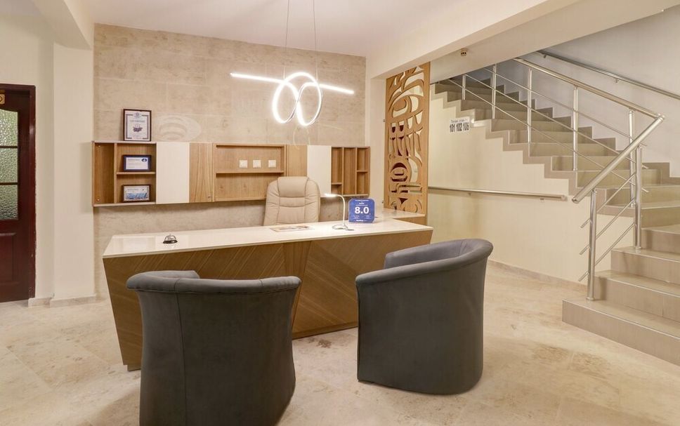 Front desk Photo