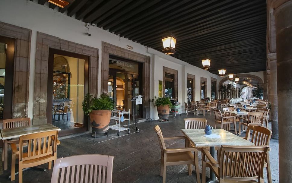 Restaurant Photo