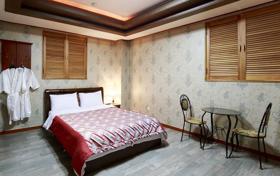 Bedroom Photo