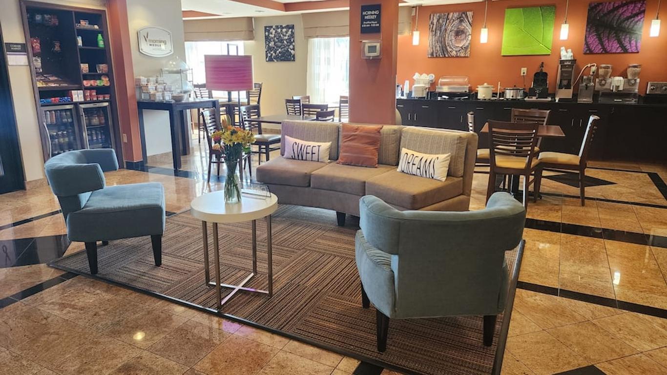 Sleep Inn and Suites Dyersburg I-155