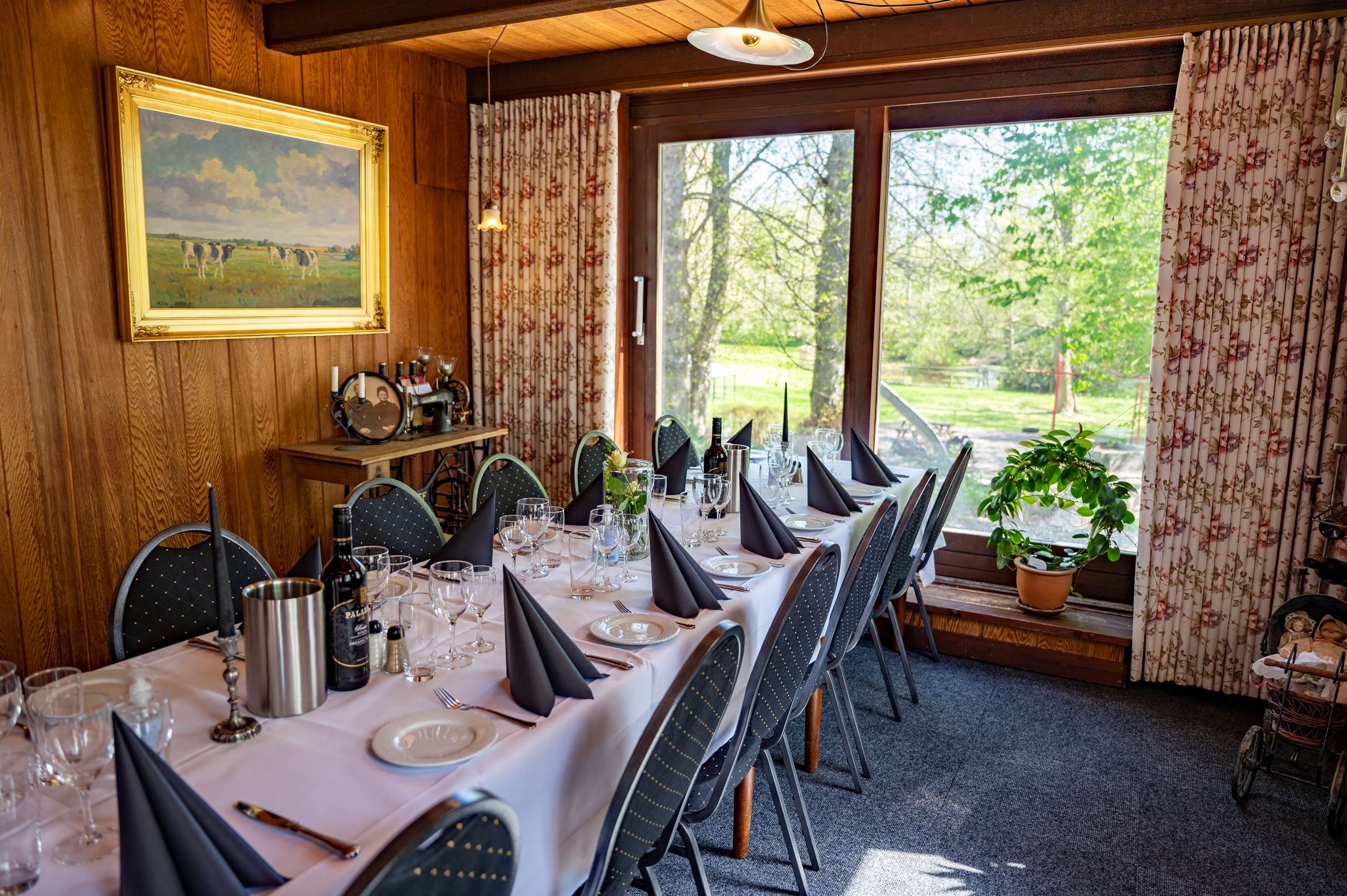 Restaurant Photo