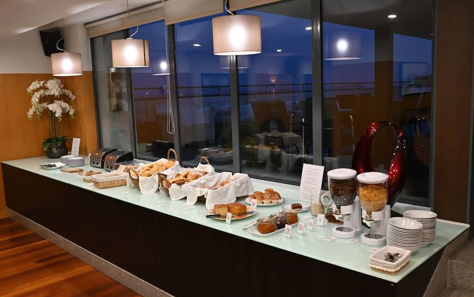 Buffet Photo
