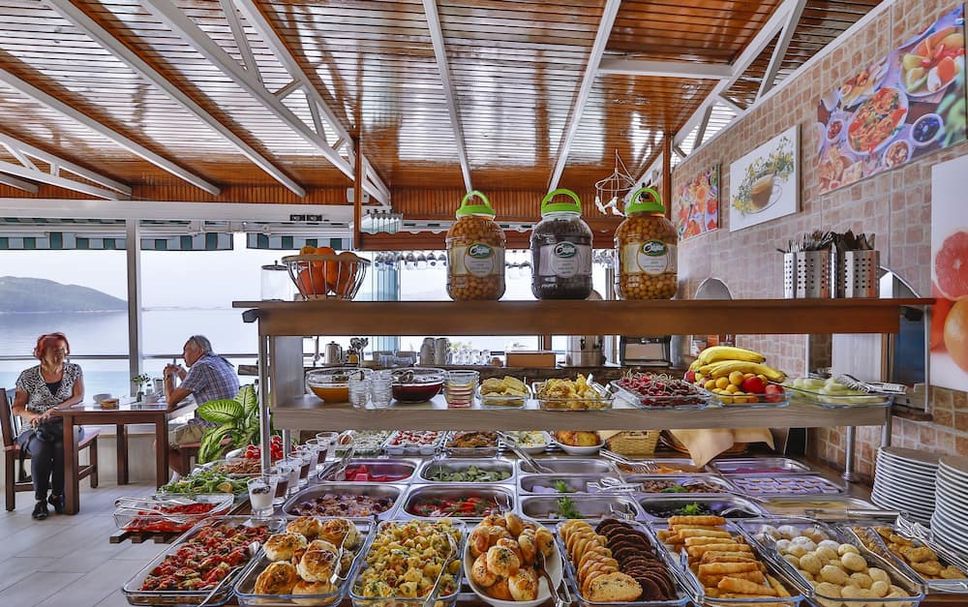 Buffet Photo
