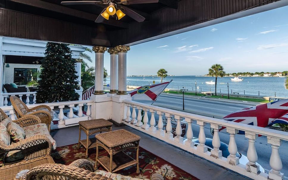 Balcony Photo