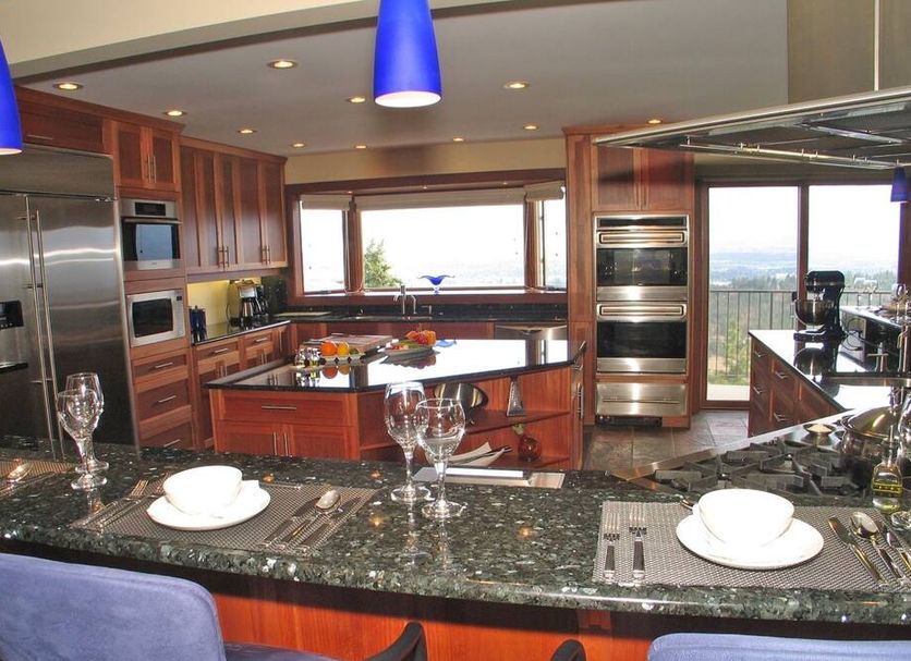 Kitchen Photo