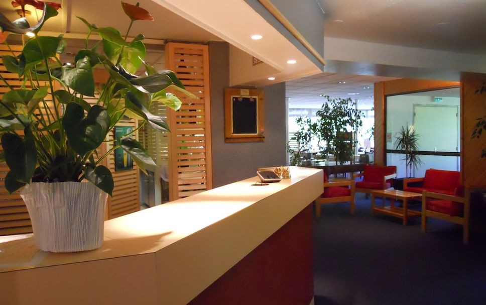 Front desk Photo