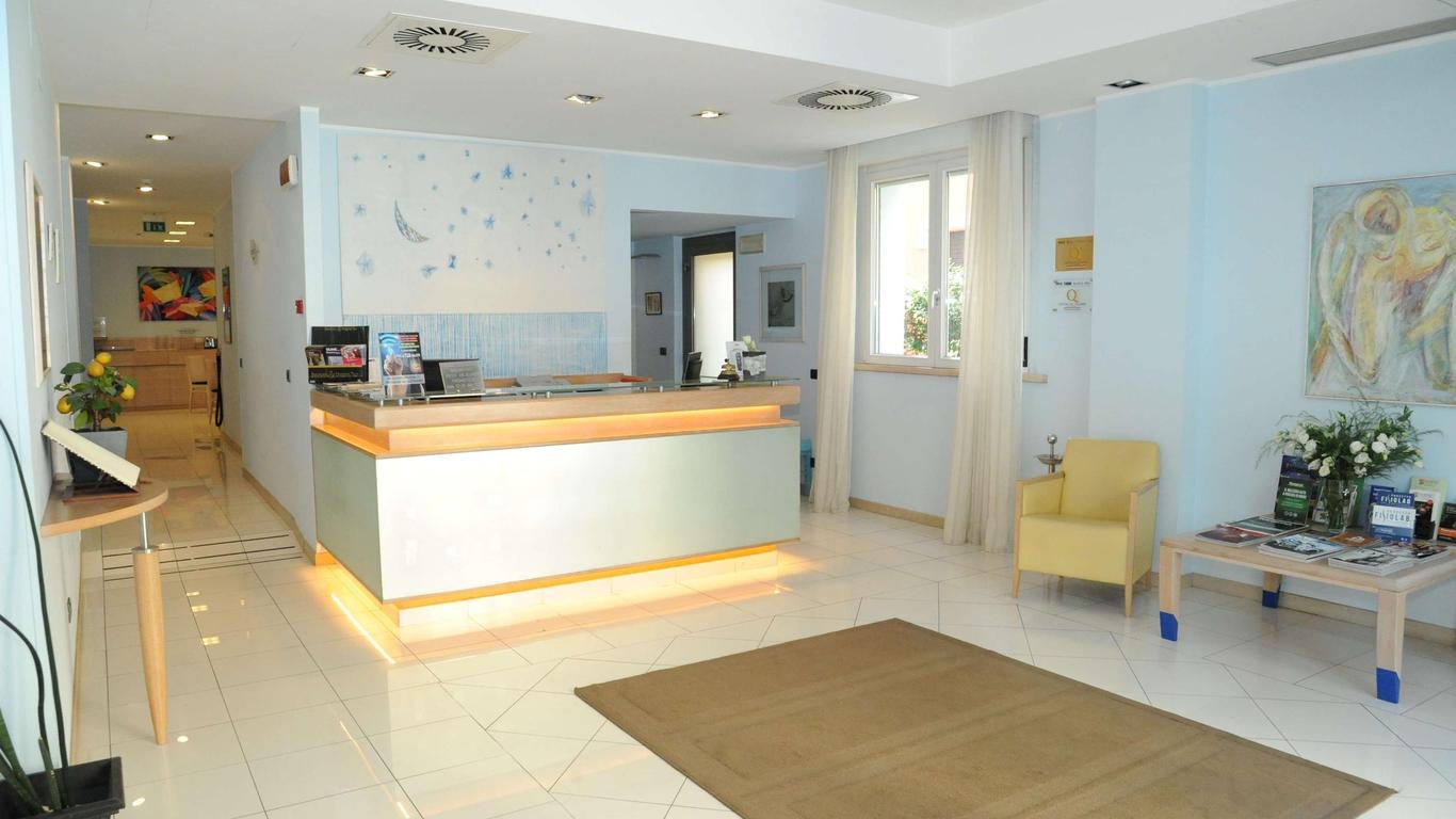 Hotel Chiaraluna