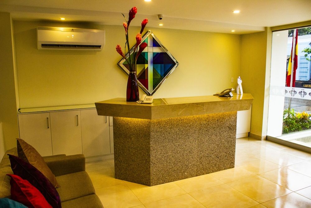 Front desk Photo
