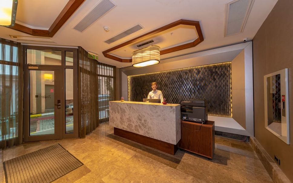 Front desk Photo