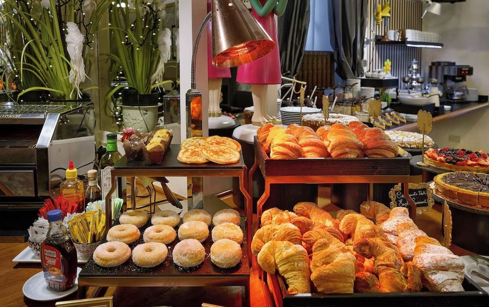 Buffet Photo
