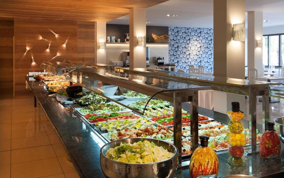 Buffet Photo