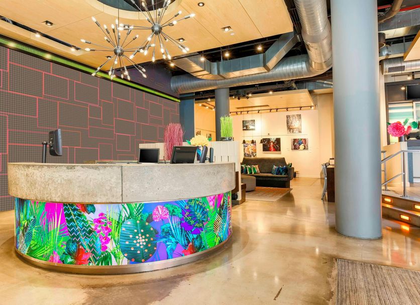 Front desk Photo